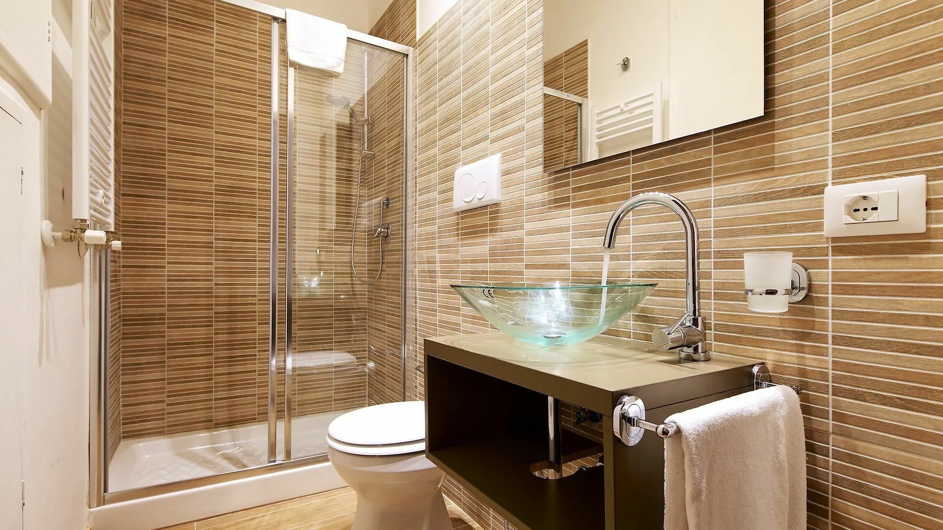 רומא Colosseum Residence 4*,